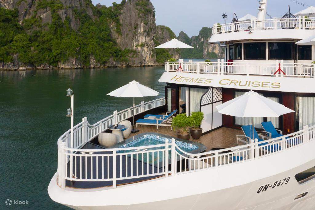 *大人気*【HERMES】ゴールド×レザークルーズ シングル ツアー Hermes Cruise - A Modern Luxury Experience - 2 Days 1 Night